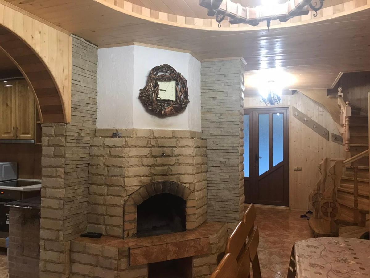 Villa Ялинка Myhove Esterno foto