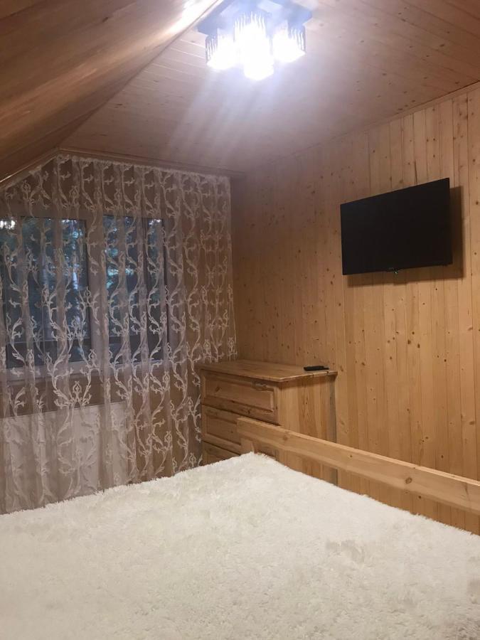 Villa Ялинка Myhove Esterno foto